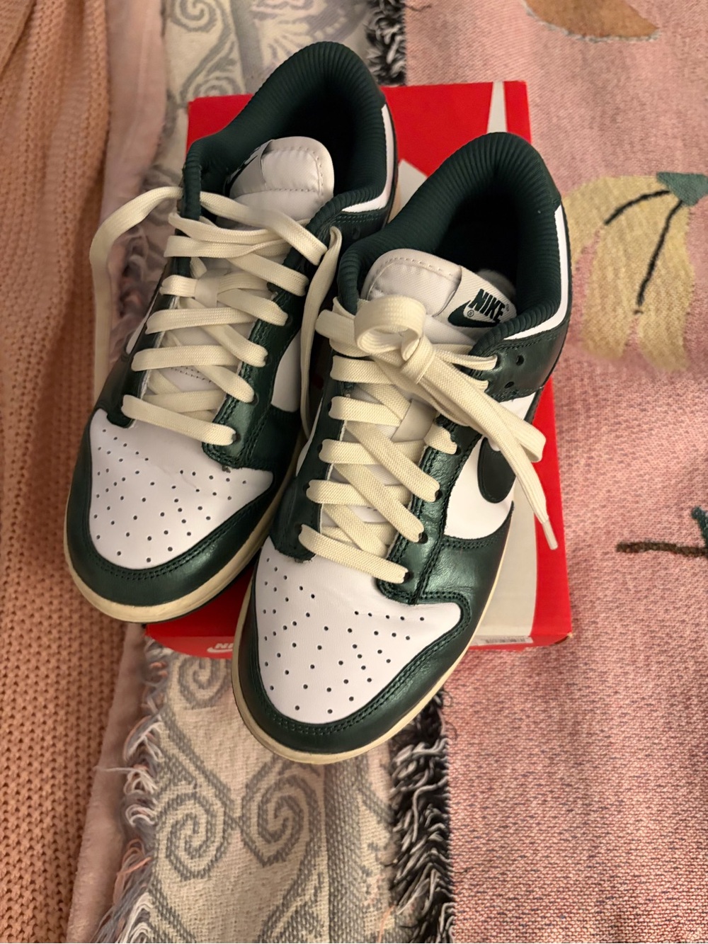Nike Dunk Low White, pro green, coconut milk worn once womens: 7 big kids 5.5